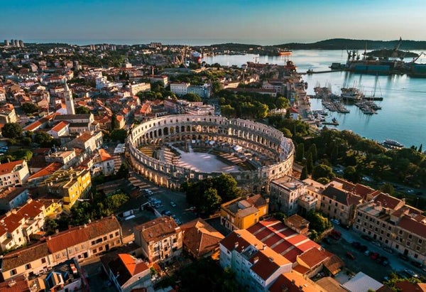 ZAGREB-PULA