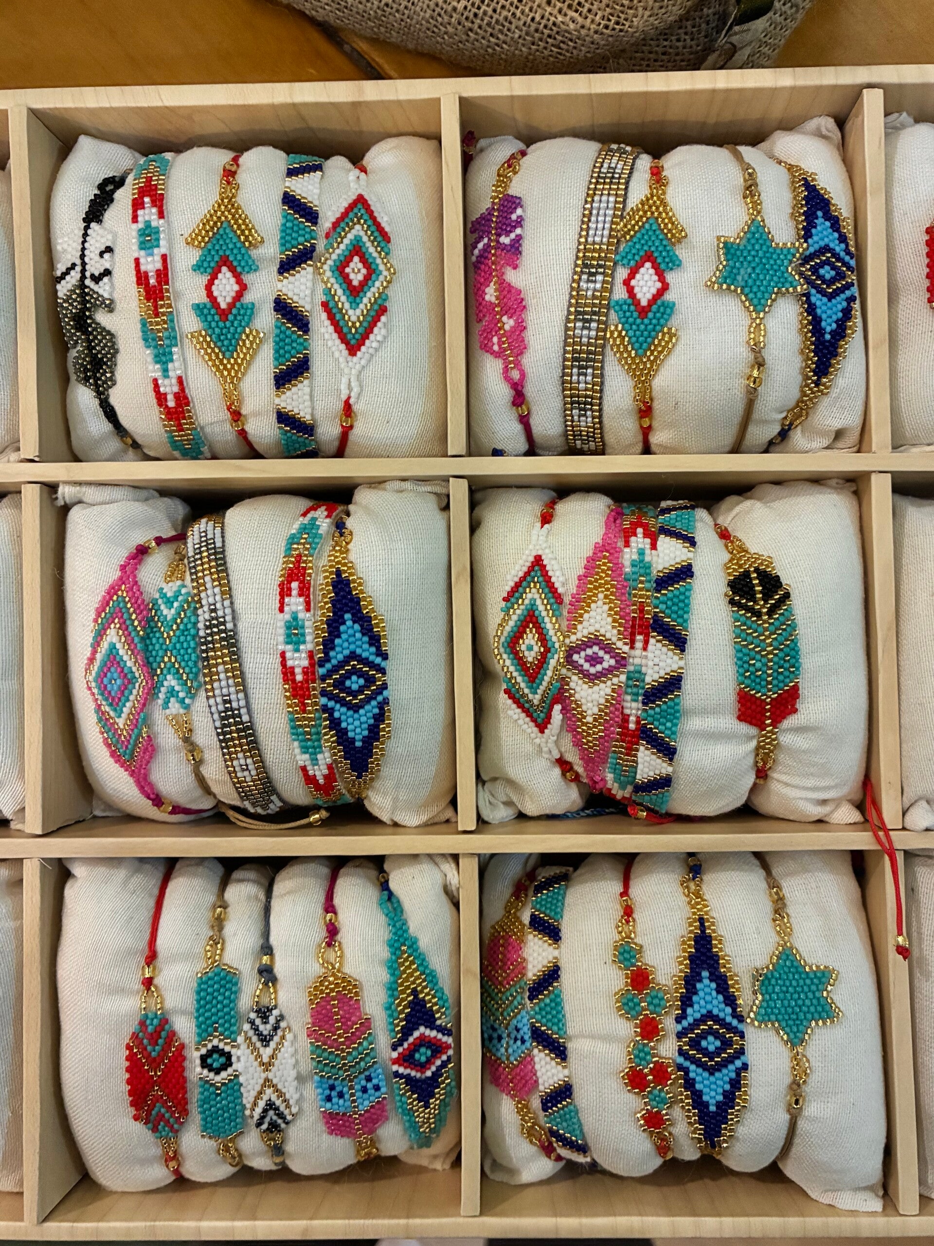 Braccialetti in mini perline