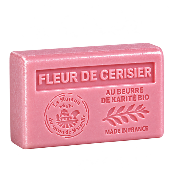 Savon artisanal parfum fleur de cerisier, enrichi karité.