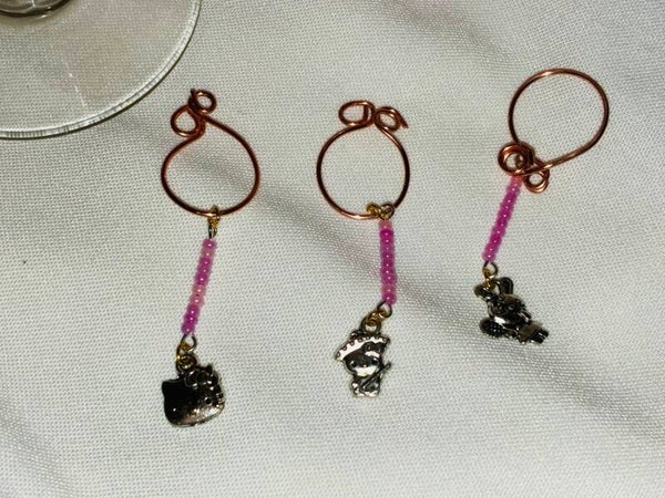 Hello Kitty Charms/Identifiers