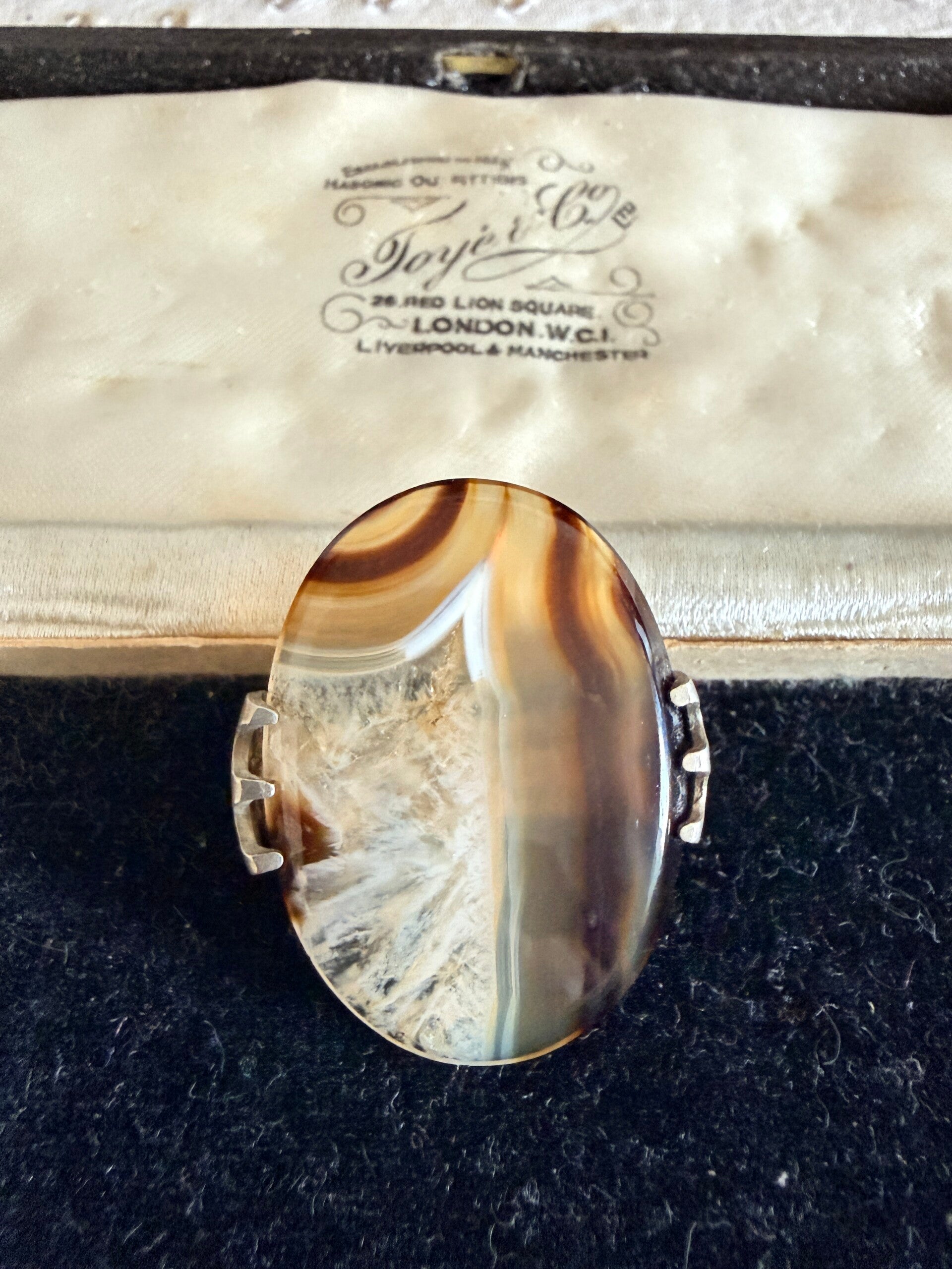 Victorian Scottish Banded Agate and A & L Patented silver brooch