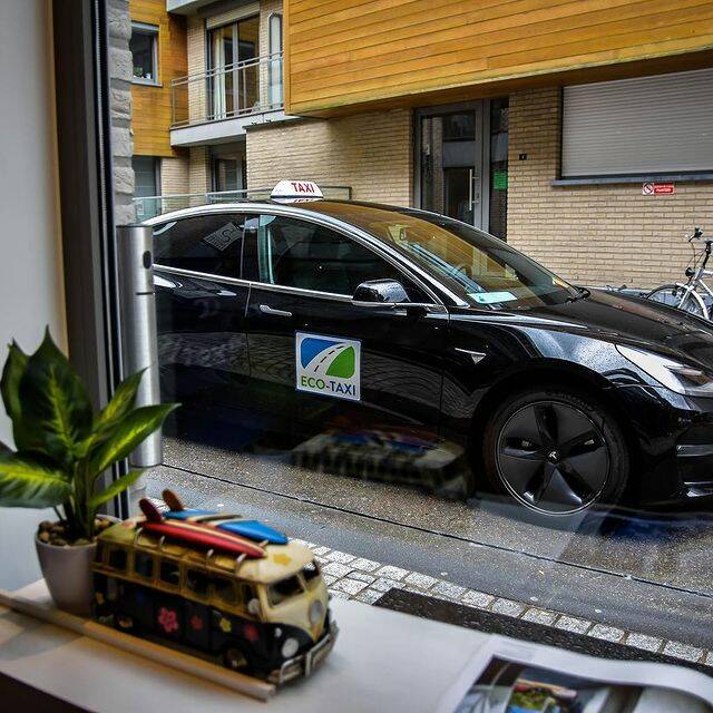 TAXI GENK TESLA 