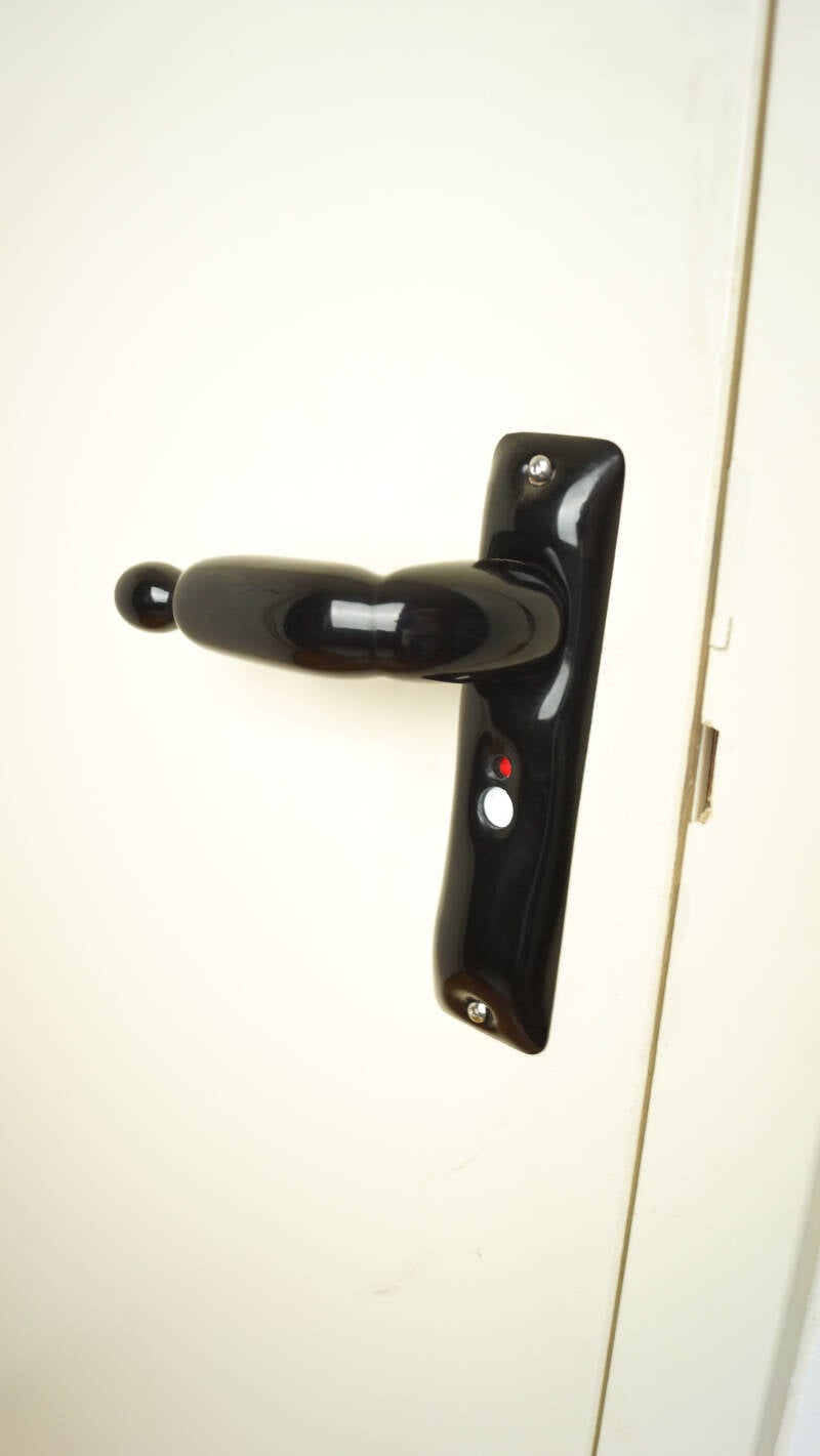 toilet deur zwart rotterdam schiehaven toilet Occupied free