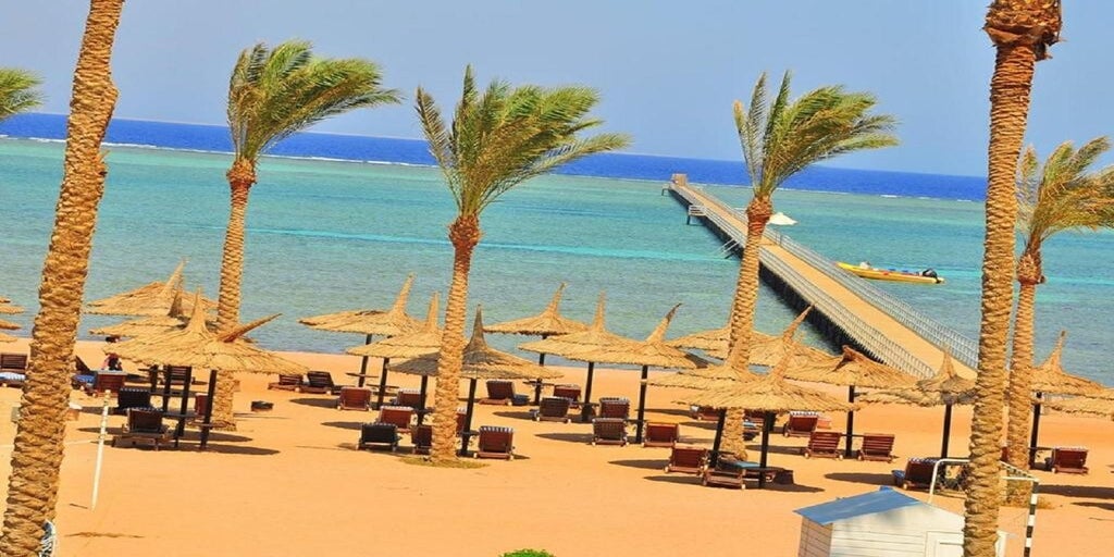 Edge Rotana Sharm piscina