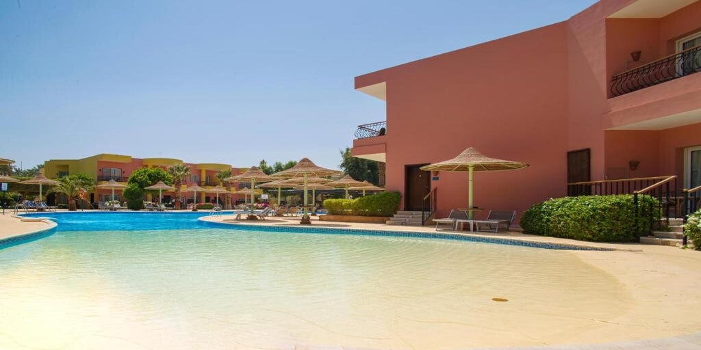 Piscina Sierra Resort