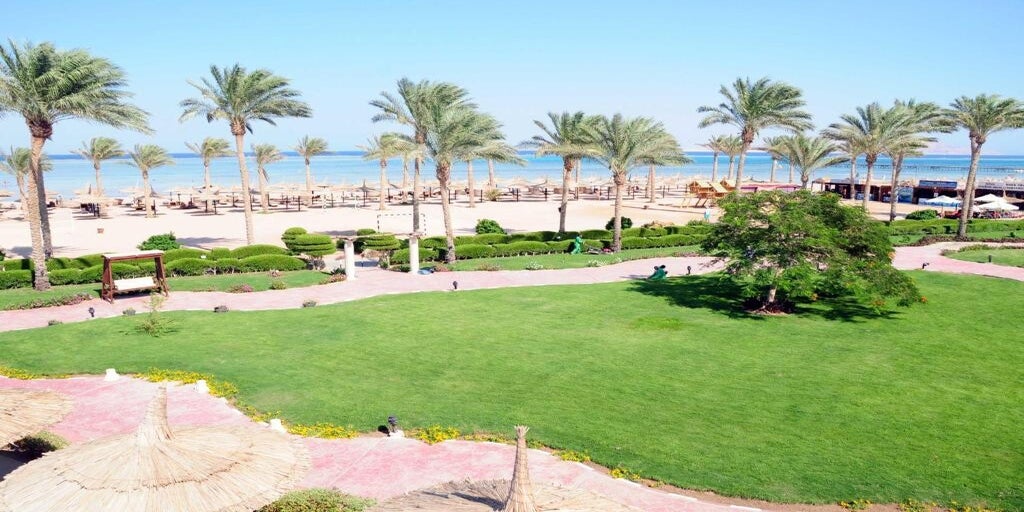 Camera Edge by Rotana Sharm