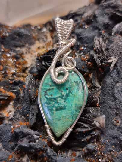 Chrysocolla hanger