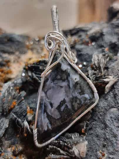 "Mystic merliniet" Gabbro hanger