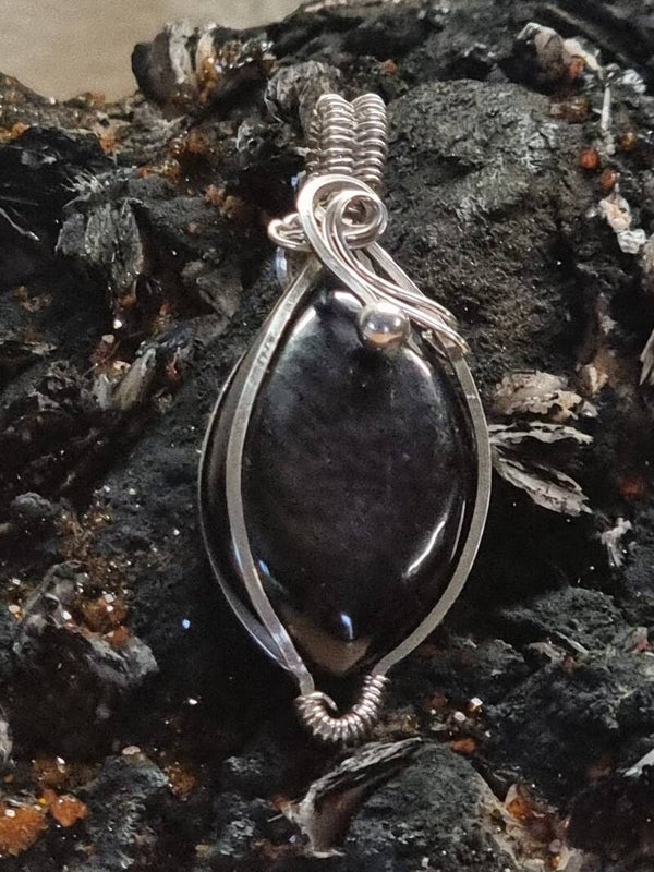 Purperiet hanger
