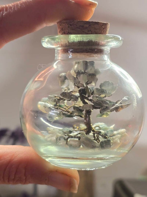 Mosagaat en boomagaat edelsteenboompje in flesje