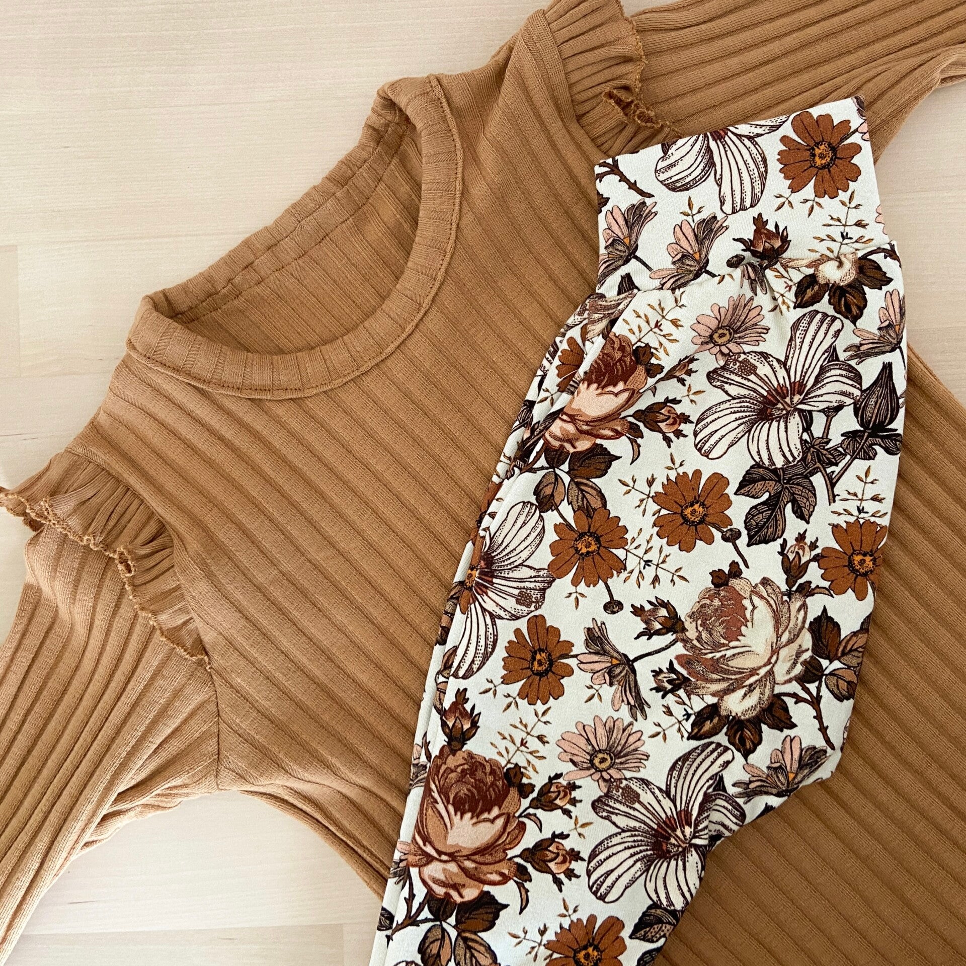 Broekje vintage flowers