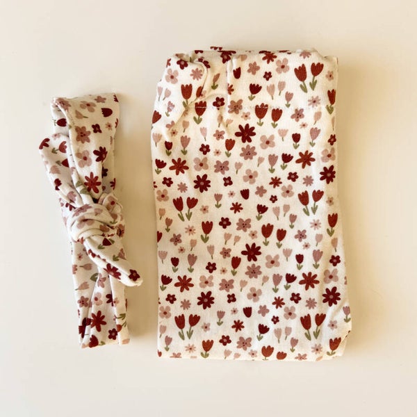 Broekje bloemen tulpjes