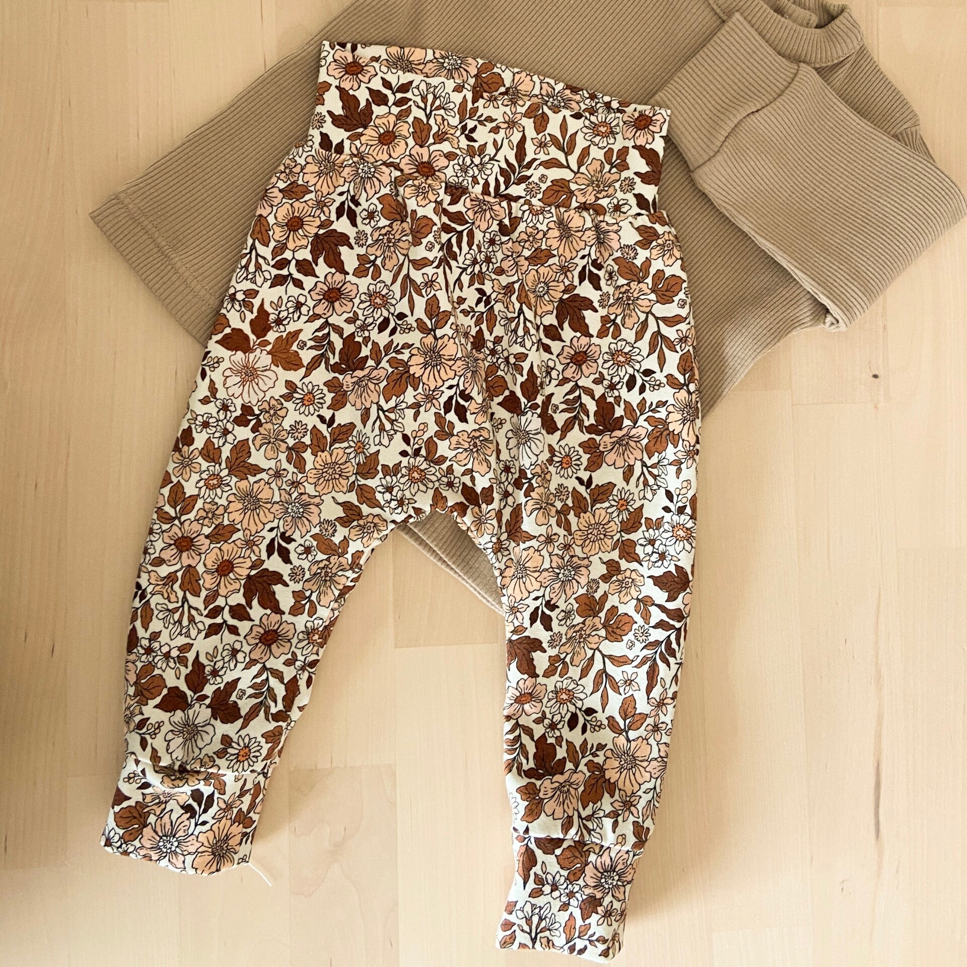 Broekje cacao flowers