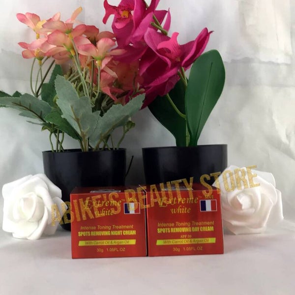 Extreme White Intense Toning Treatment Spots Removing Night Cream