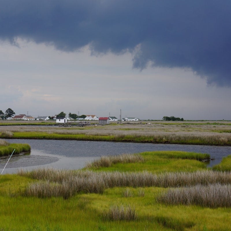 beach_during_thunderstorm_0.jpg