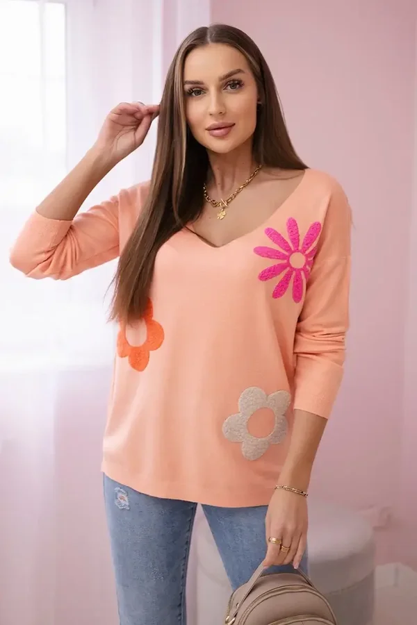 Bluzka sweterkowa z kwiatowym wzorem (morelowa)