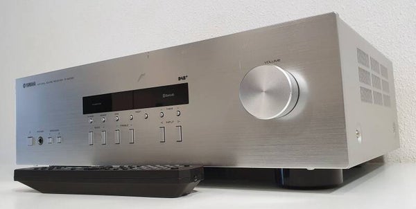 Mooie Stereo Receiver Yamaha RS-202D (115Watt)