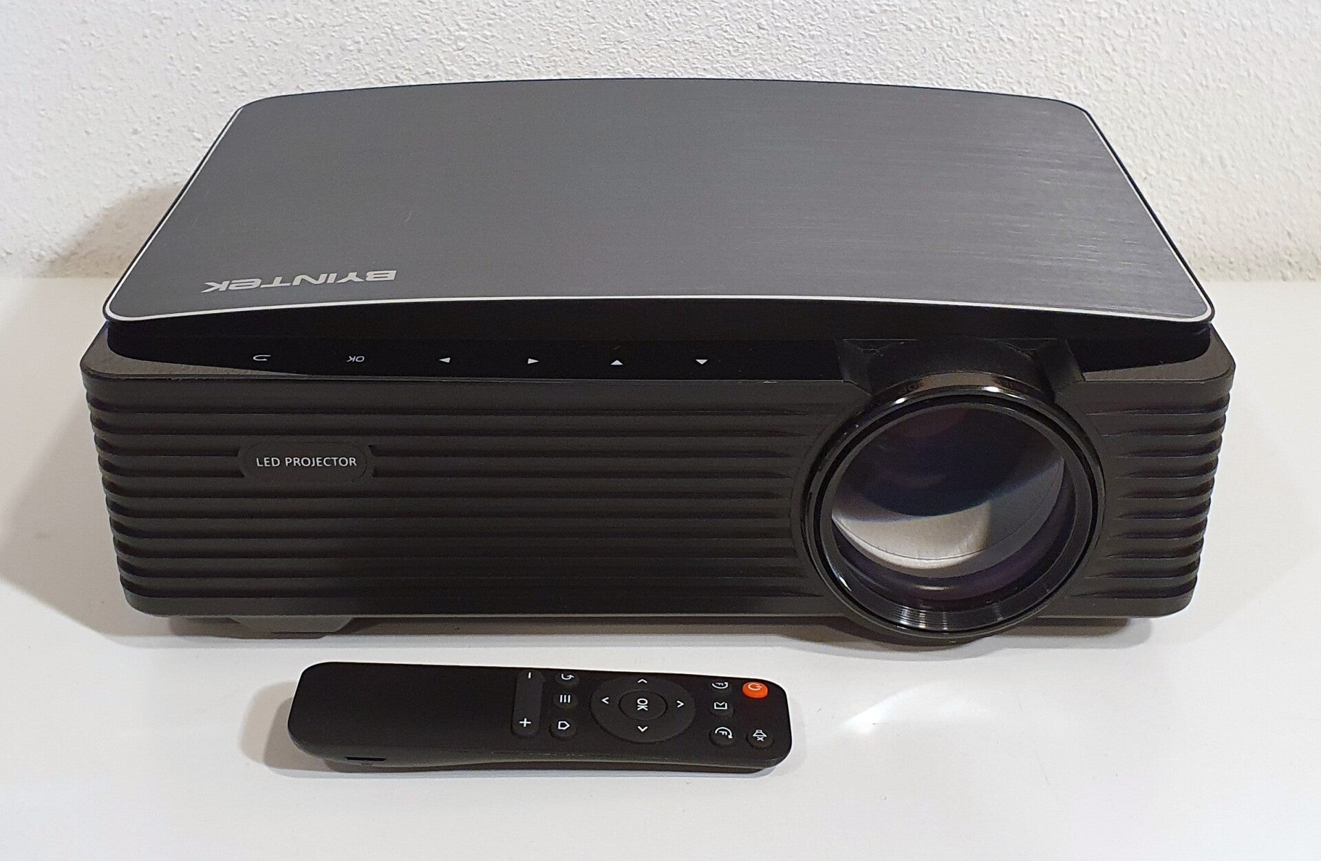 Beamer / Projector Byintek K25 Projector (vlek op de scherm)