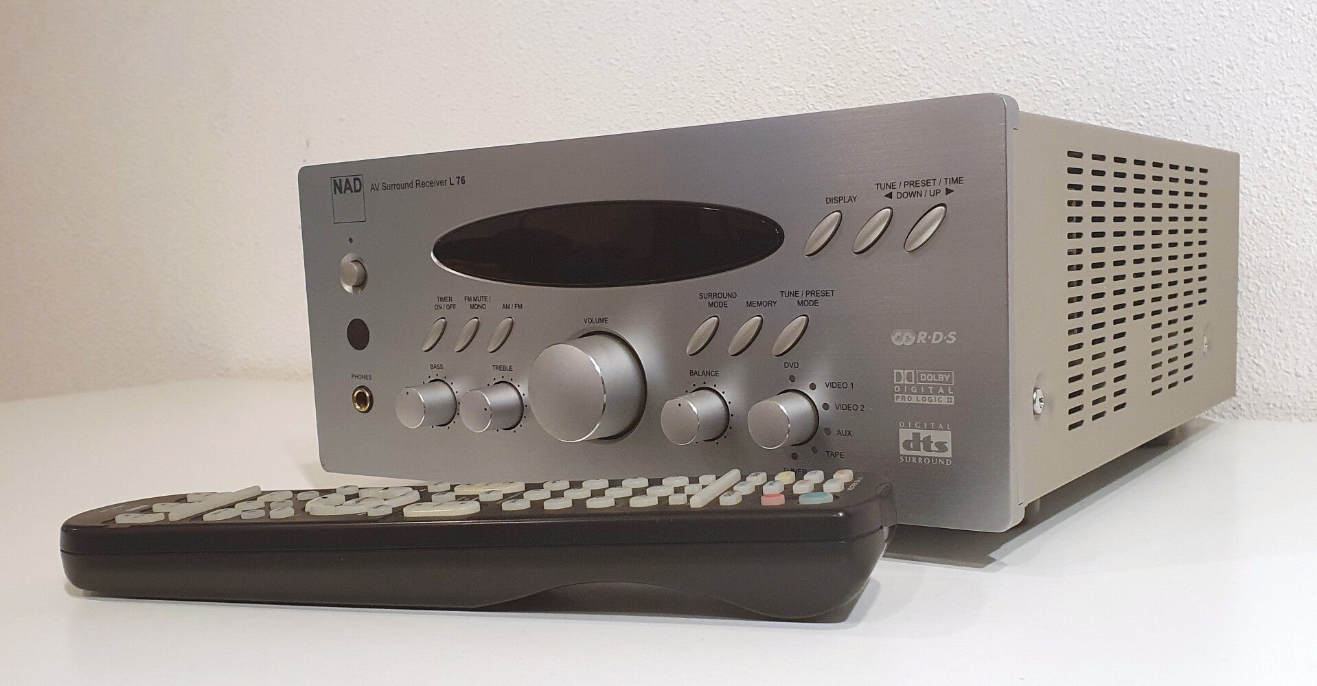 Receiver NAD L76 5.1 (60W) met Optical ingang