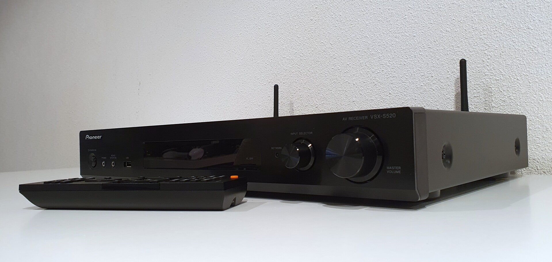 Receiver Pioneer VSX-S520D - 5.1(80W) 4xHDMI, WIFI, Bluetooth, USB, Airplay, Spotify, Internetradio, Phono