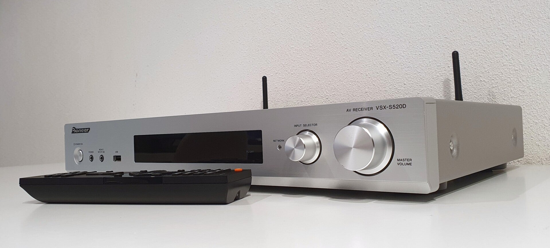 Receiver Pioneer VSX-S520D - 5.1(80W) 4xHDMI, WIFI, Bluetooth, USB, Airplay, Spotify, Internetradio, Phono