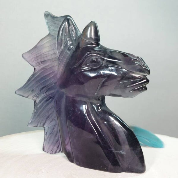 Fluoriet. Prachtige Unicorn / Eenhoorn van Blauw paarse Fluoriet 14 cm prachtig exemplaar.