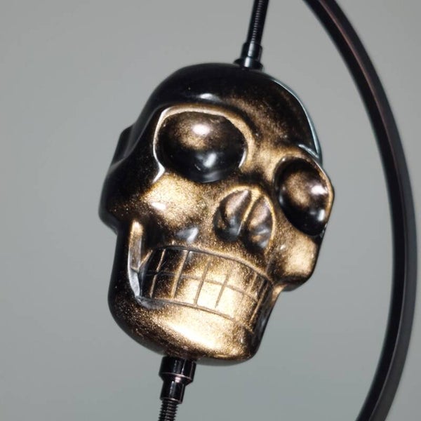 Goud Obsiidiaan schedel. Prachtige two sided skull met prachtige "flash". Top kwaliteit.