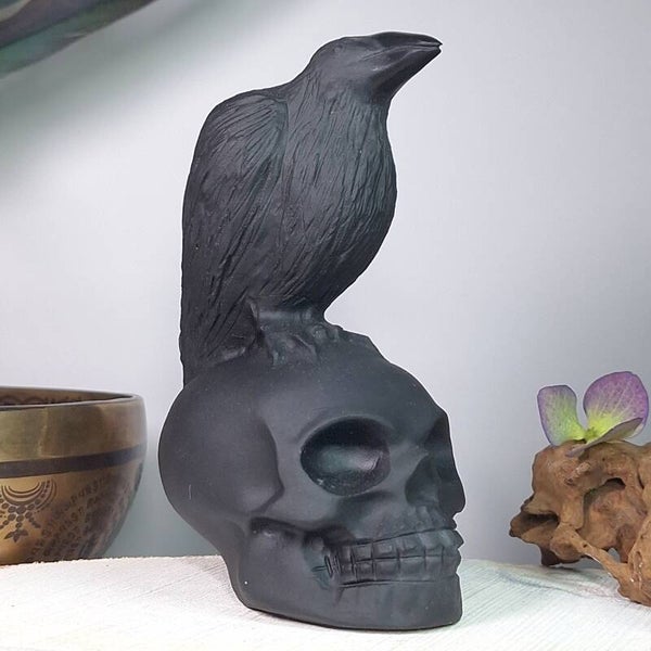 Obsidiaan Schedel. Grote Skull met kraai van 15cm