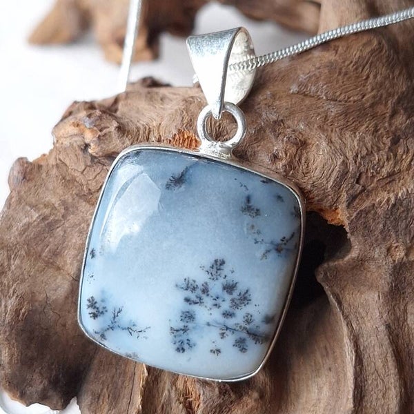 Dendriet Opaal hanger in 925 zilveren setting