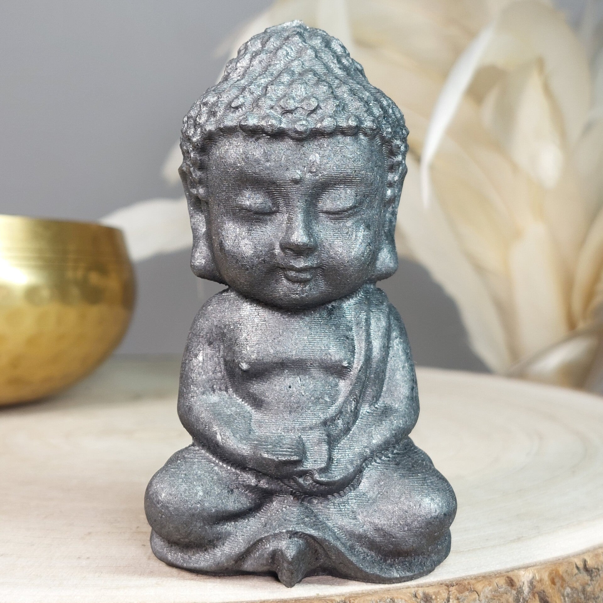 Shungiet. Prachtige Boeddha van Shungit uit Rusland