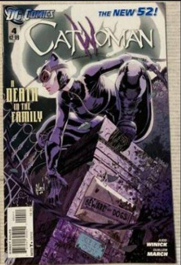 Catwoman #4 - A Death in the Family - The New 52 (DC Comics, Février 2012)