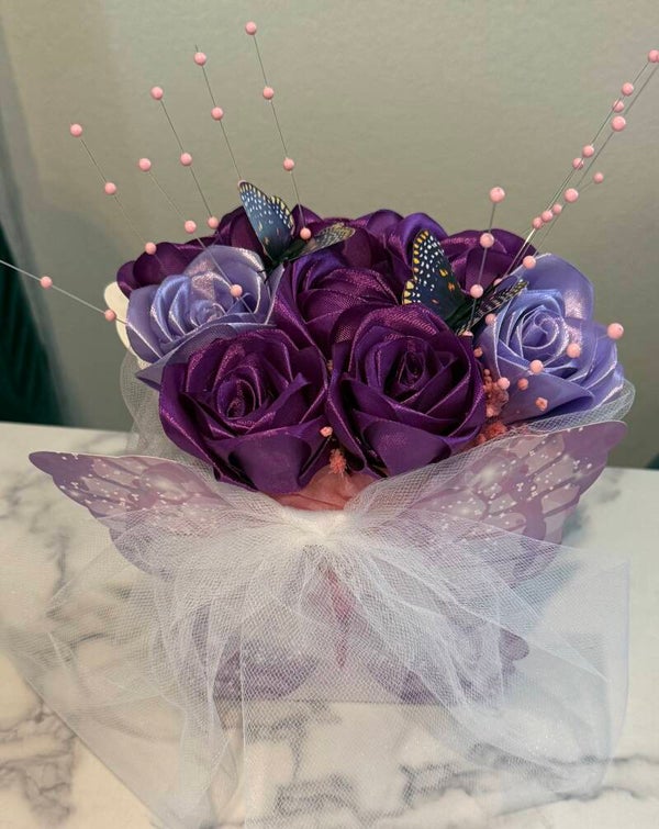 Farfalla con Rose Eterne