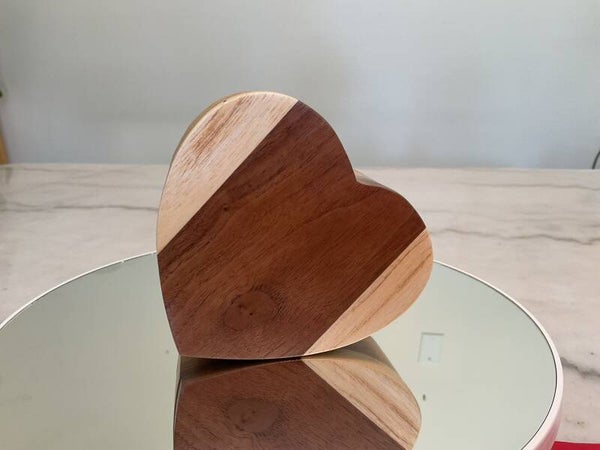 Heart shaped bandsaw box 0050