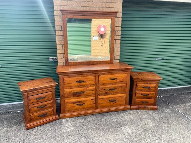 Dresser draws and two bedside table set