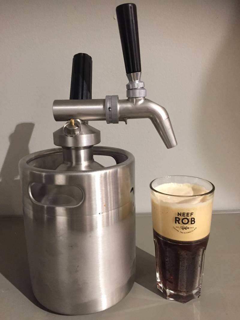 Nitro black coffee