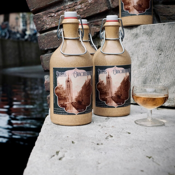 Rum likeur Delfts Grachtenwater onze ambachtelijke likeur