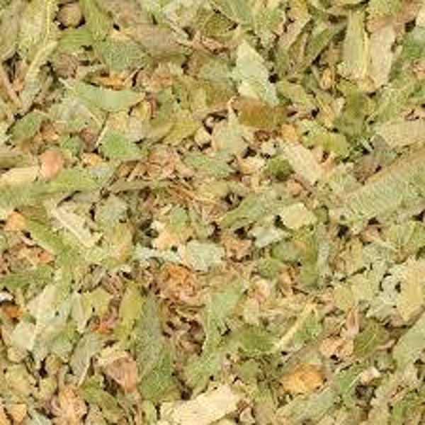 Lindebloesem of lindethee gesneden