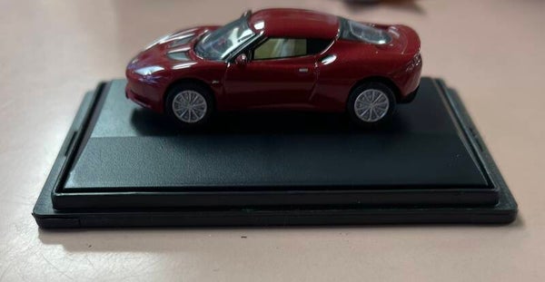 Lotus Evora miniature model on a scale 1:76