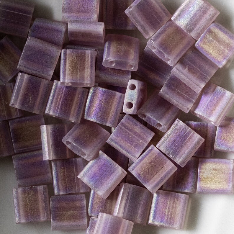 TL 142FR Lt Amethyst Matte Transparent AB