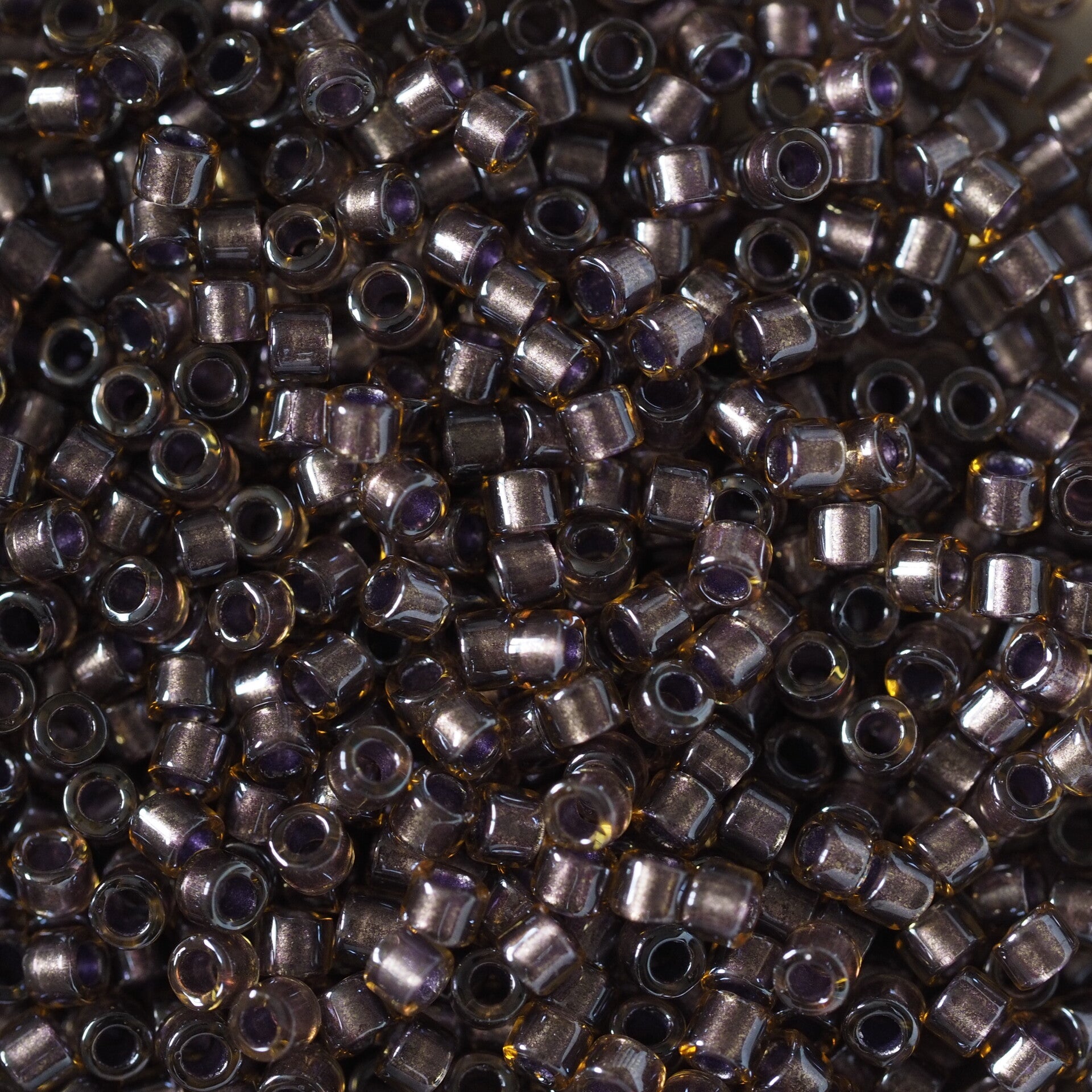 DB 0912 Sparkling Cinnamon Lined Topaz