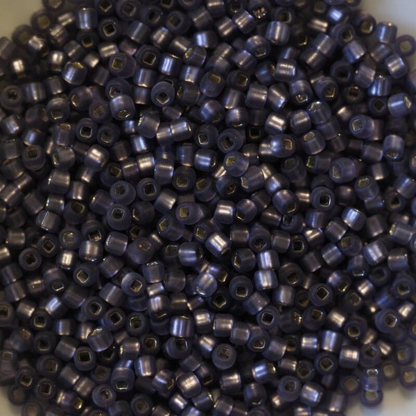 11/0-071M Purple Matte Silver Lined