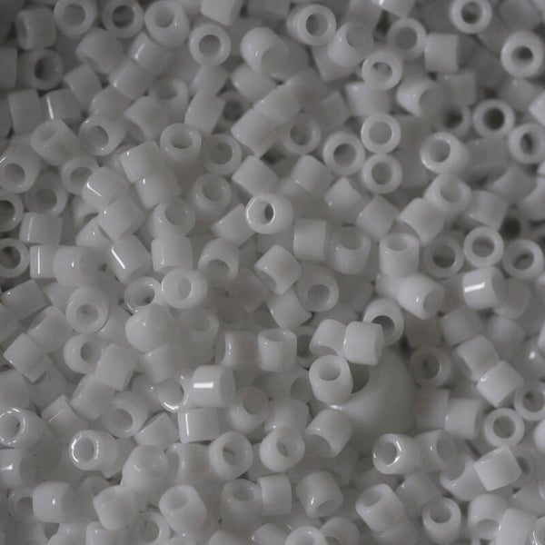 DB 0200 Opaque Chalk White