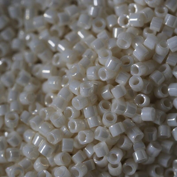 DB 0203 Ceylon Light Yellow