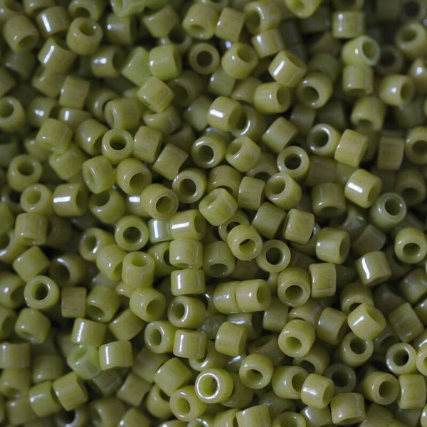 DB 0262 Opaque Chartreuse Luster