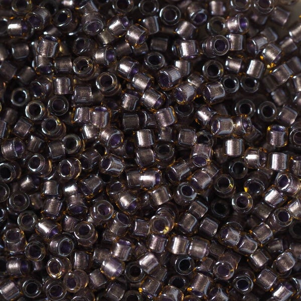 DB 0912 Sparkling Cinnamon Lined Topaz