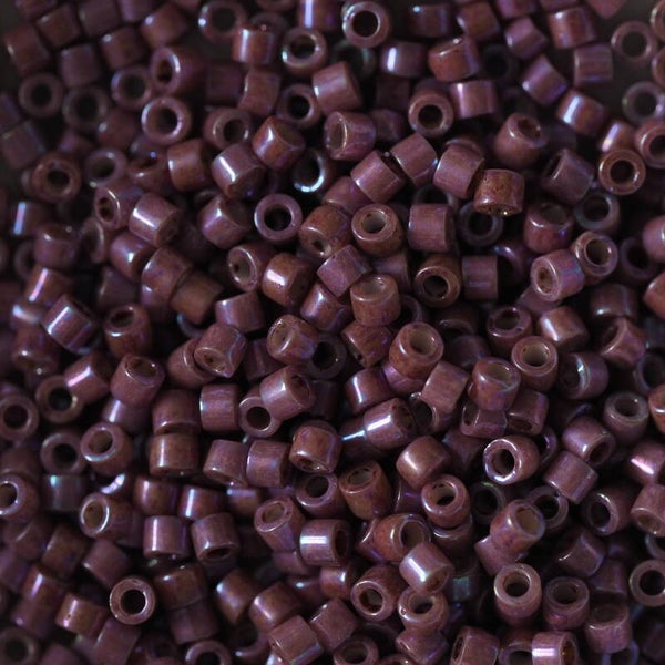 DB 1015 Metallic Raspberry Gold Iris