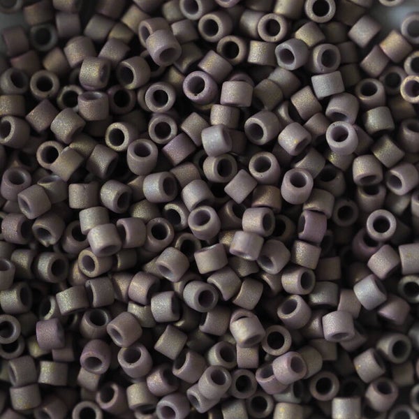 DB 1061 Matted Metallic Dusty Clay AB