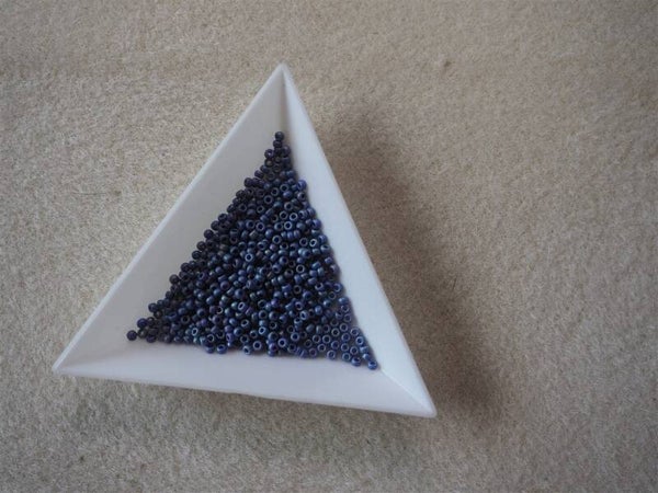 11/0-4703 Opaque Glazed Nebula Blue