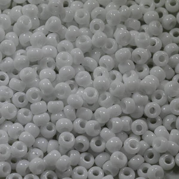 8/ 0402 white opaque