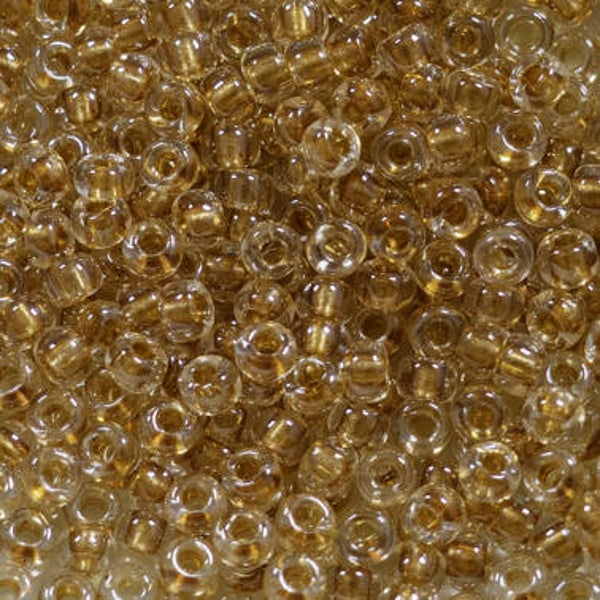 8/ 00234 gold mettalic Crystal Lined